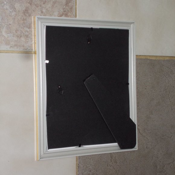 "Field of Bluebonnets" print by Texas Artist Davila, signed & framed - Picture 3 of 3